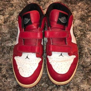 Retro 1 low top Velcro Jordan’s